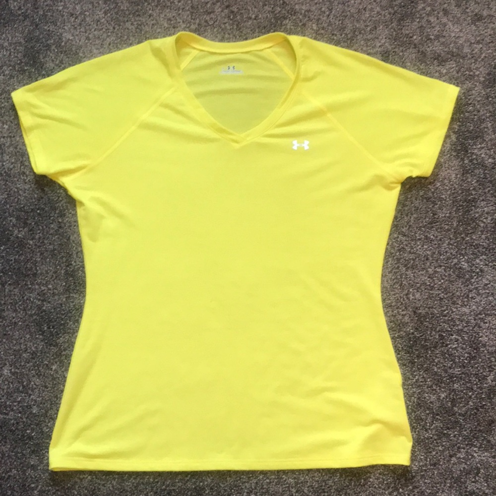 Under Armour v-neck t-shirt